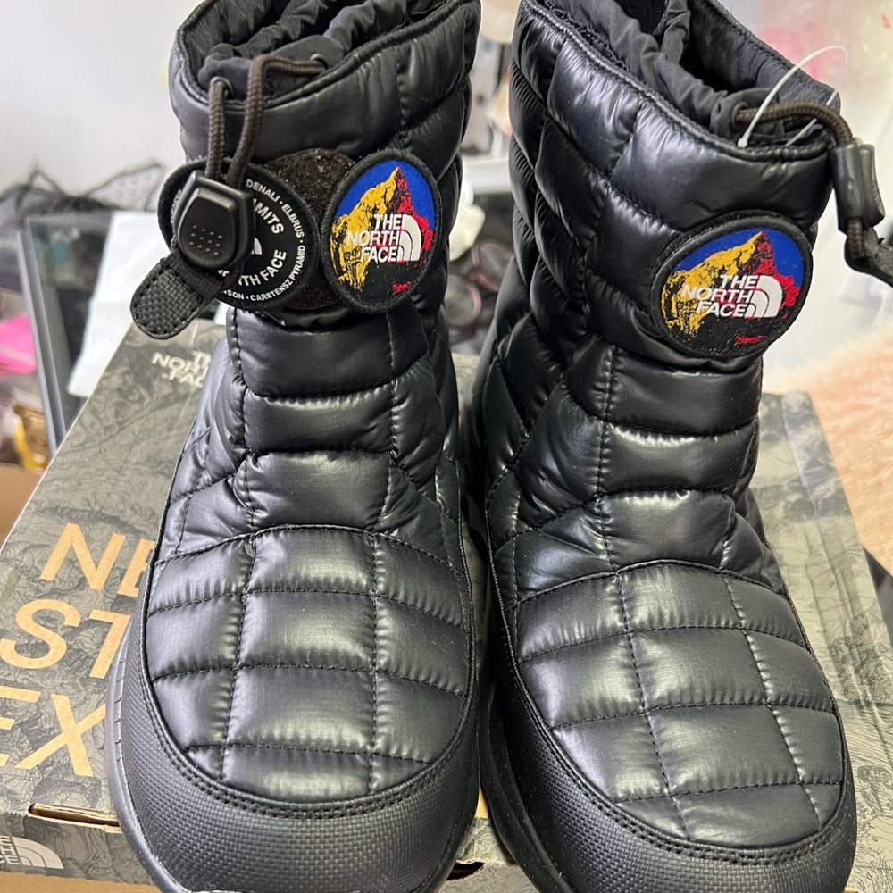 Black NorthFace Mens Bootie 7SE